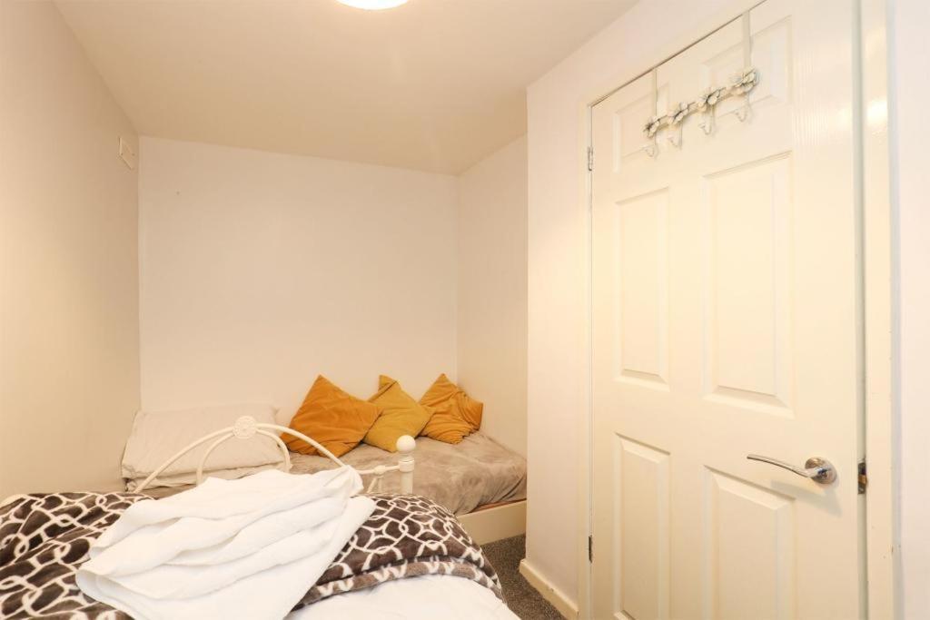 Spacious 2 Bed, Free Parking, Free Wifi - Serene Homes Sheffield Exterior photo